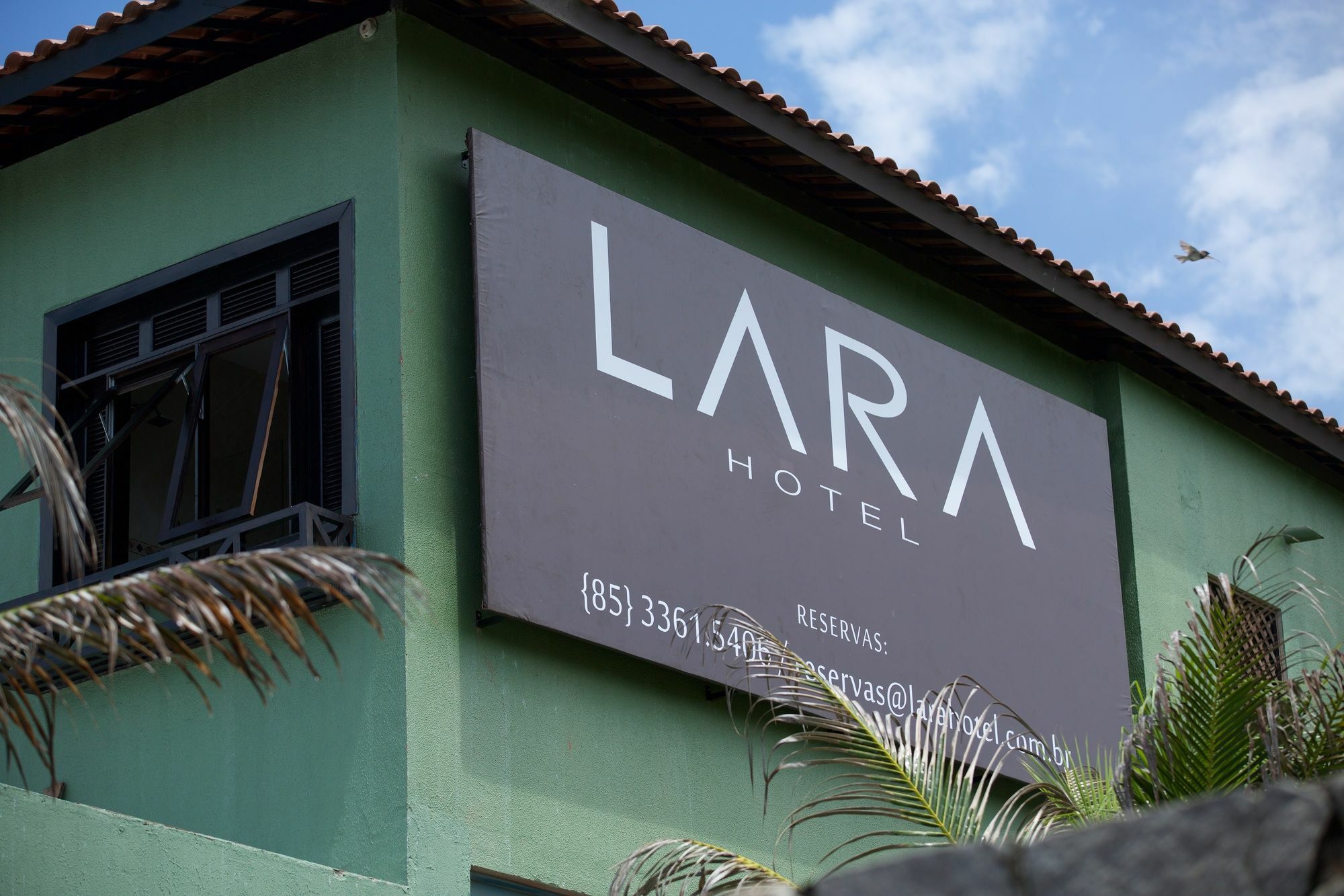 Lara Hotel Акуираз Екстериор снимка